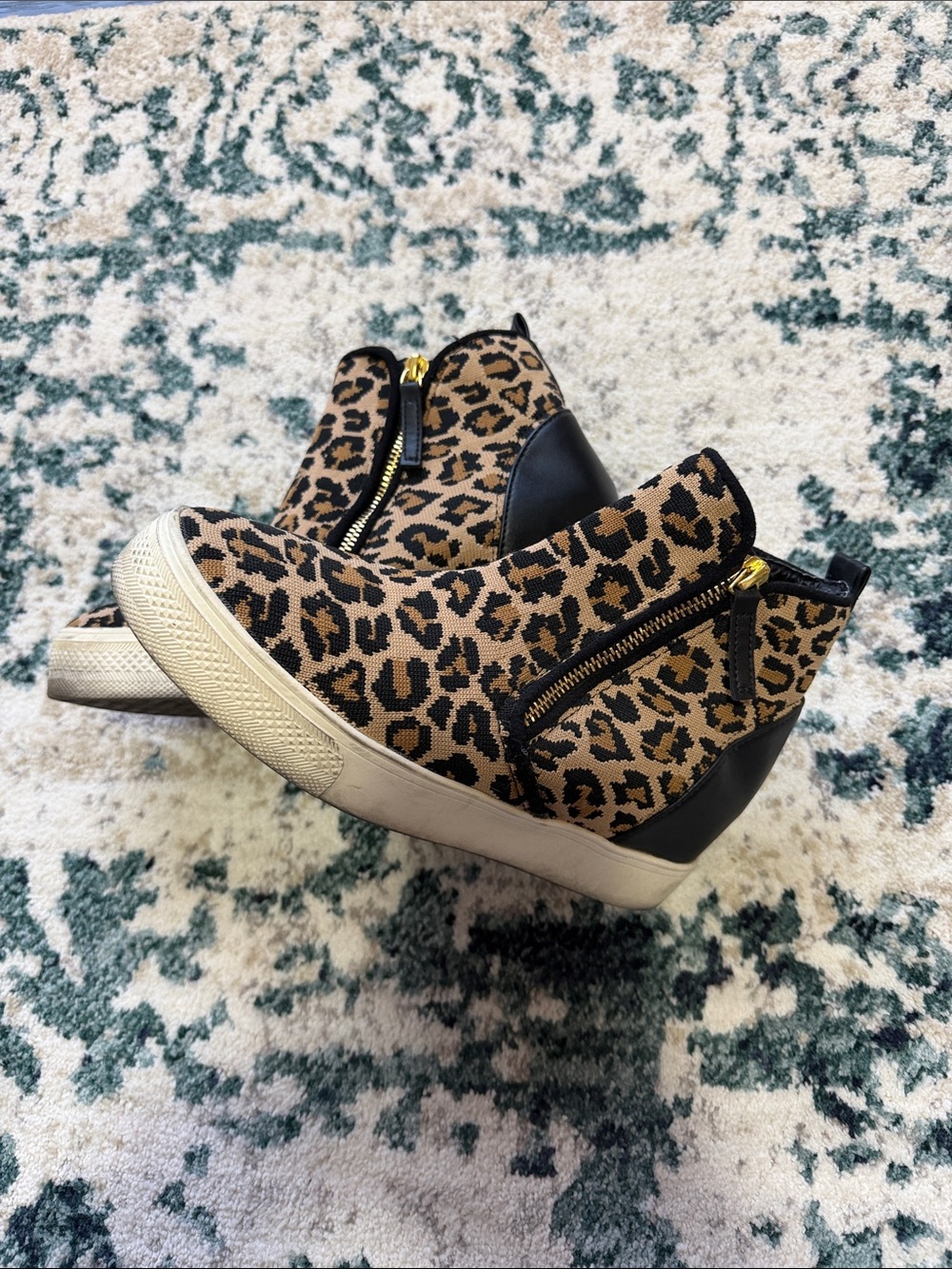 Steve Madden Wedge tennis shoes